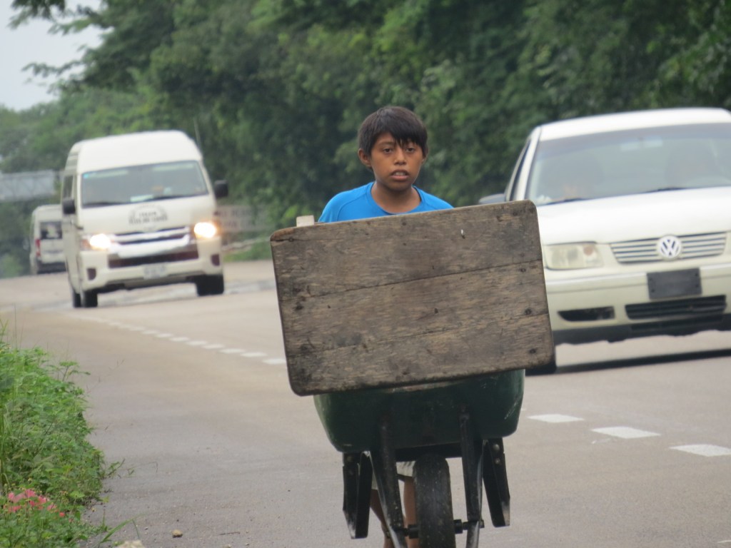 Te abrazo, querido niño roto – Susana&nbsp;Argueta