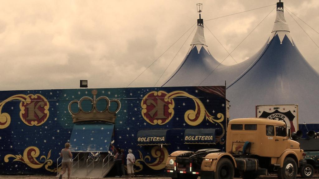 Casi un poema… —Daniel Olivares&nbsp;Viniegra—