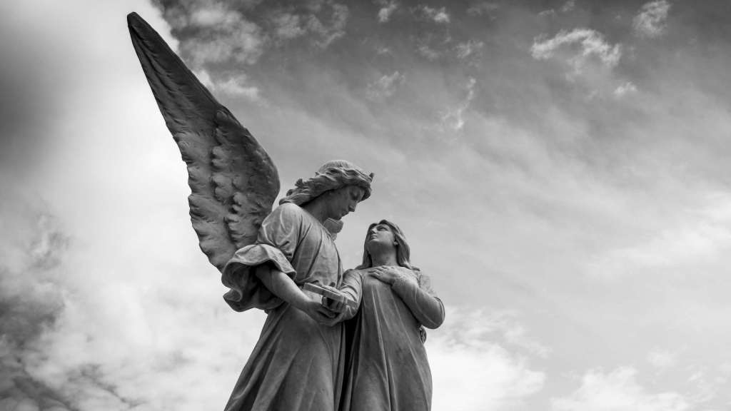 ¿Q…u…i…é…n? – Daniel Olivares Viniegra