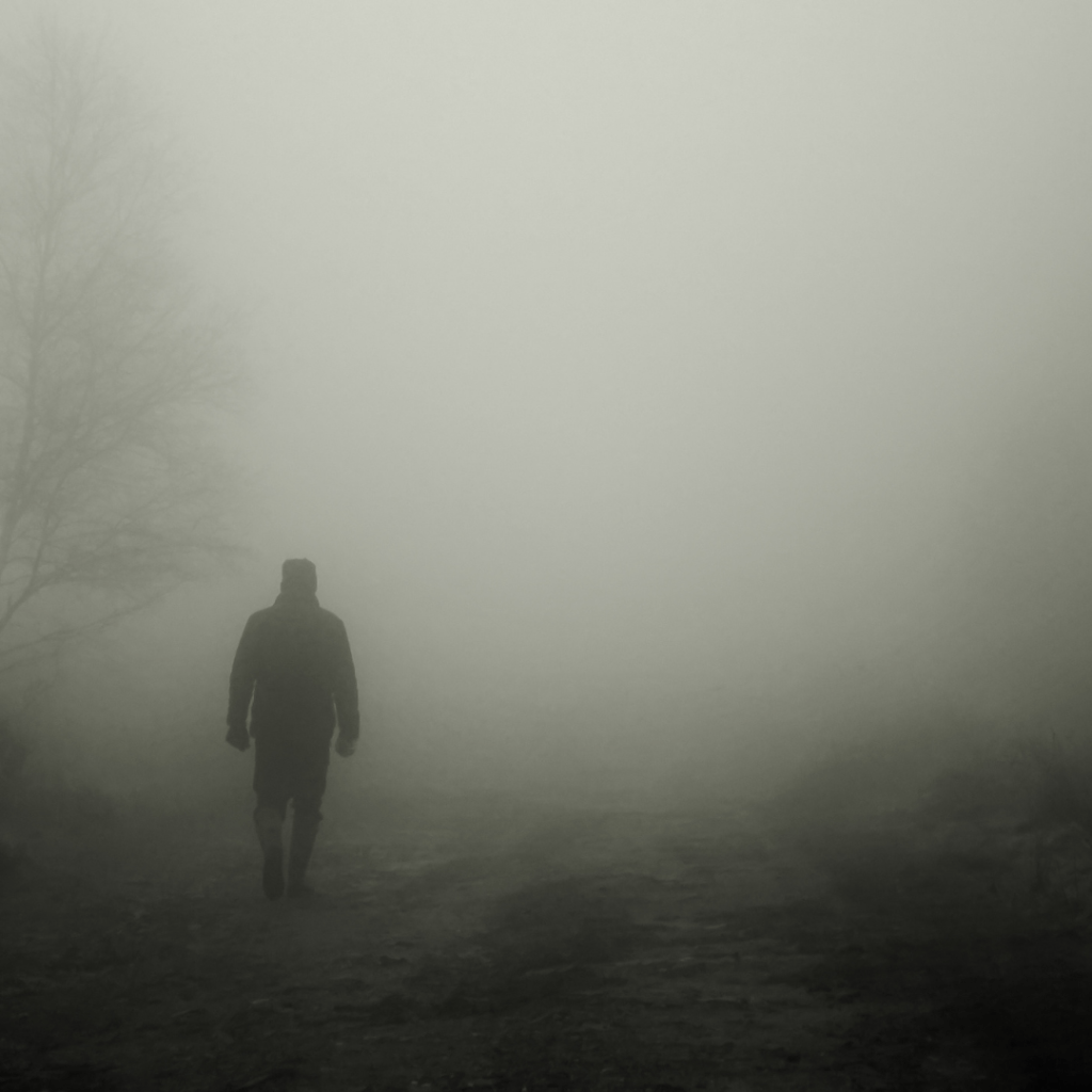 Huyendo|Alejandra Graciela