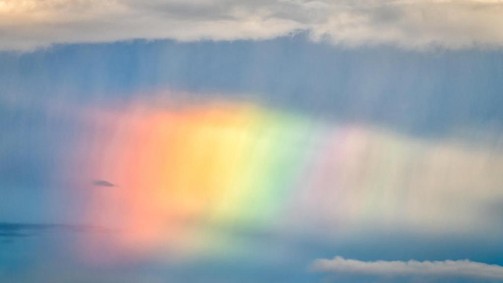 Lluvia (aló…) lejos – Daniel Olivares Viniegra